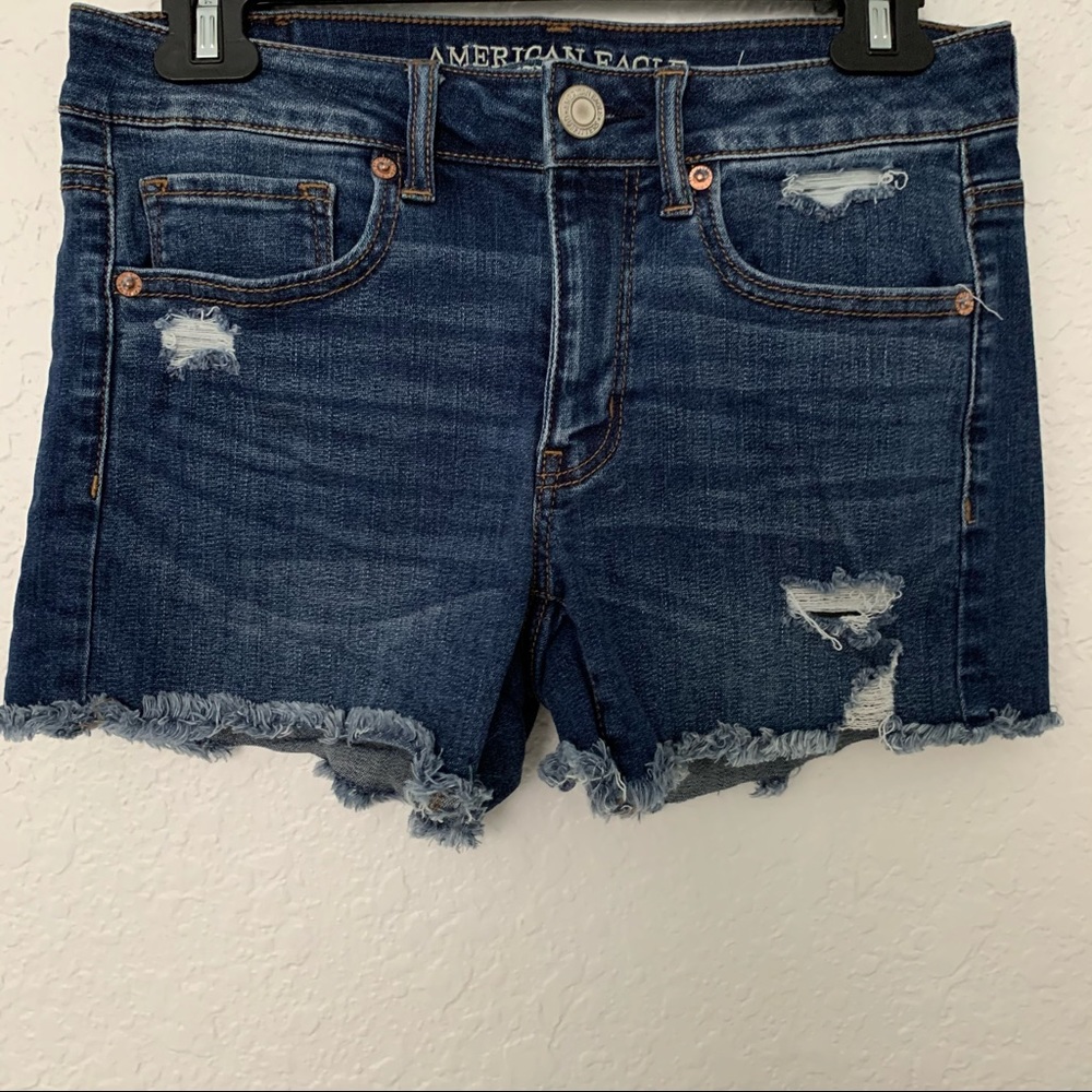 AMERICAN EAGLE SUPER STRETCH MIDI JEAN SHORTS